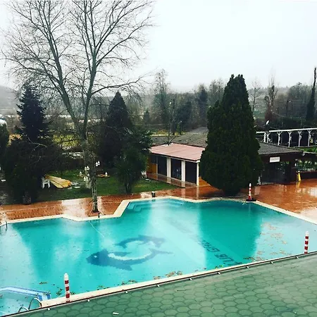 Garden Hotel *