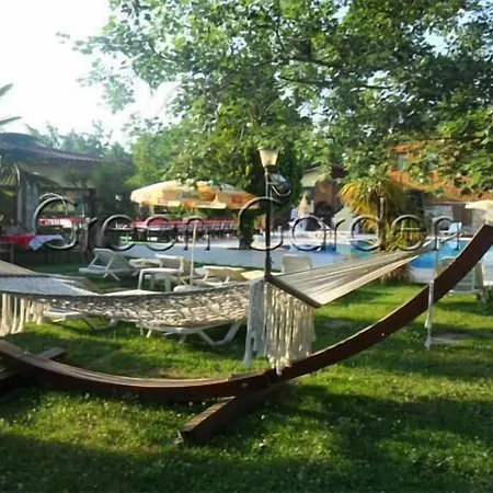 Garden Γιάλοβα